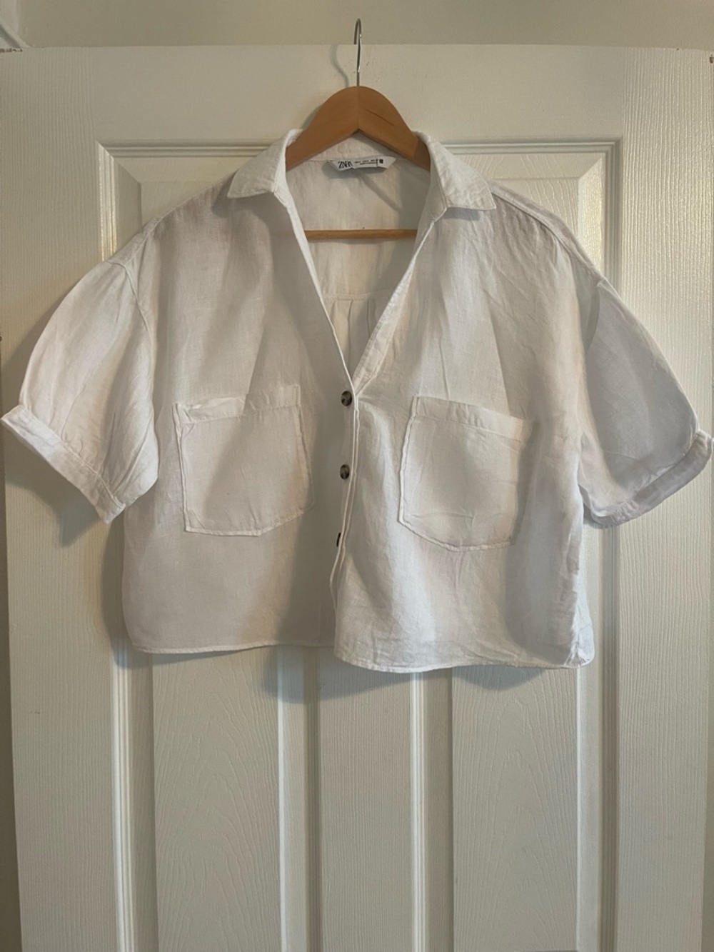 Zara White Short-Sleeve Cropped Button-Down Shirt